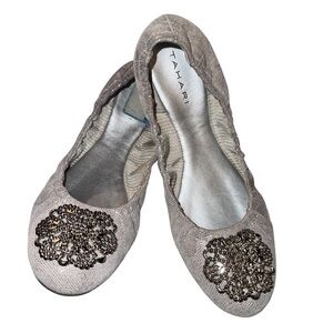 Tahari Women's Cream Embellished Flats medallion Sz 8.5 Balletcore Coquette Chic